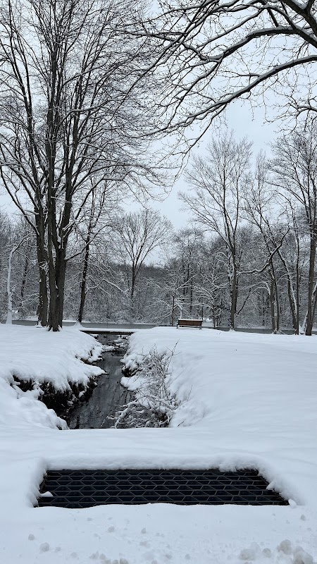 Peninsula Packanack Lake