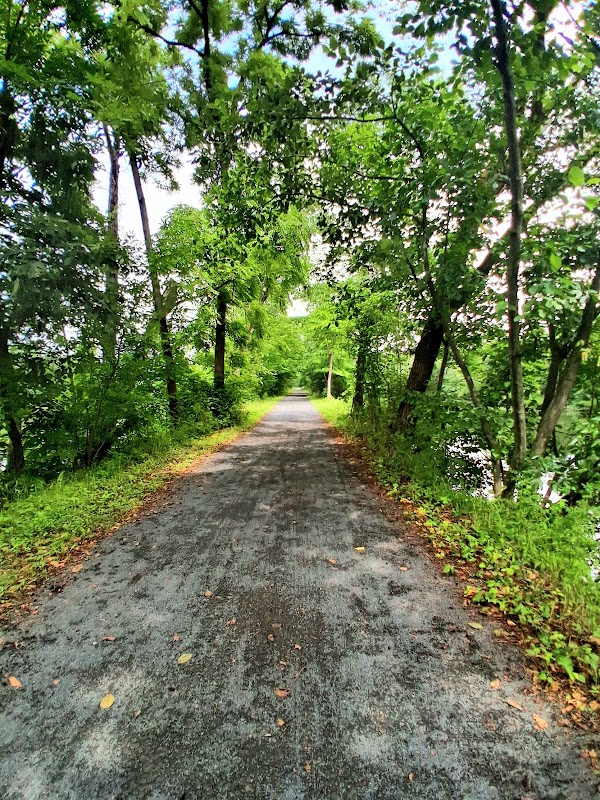 Delaware & Raritan Canal State Park Trail - Main St