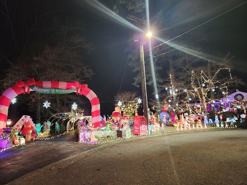 Lights on Lakewood at Mirror Lake (aka Mirror Lake Lights)