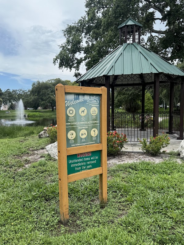 Historic Round Lake Park