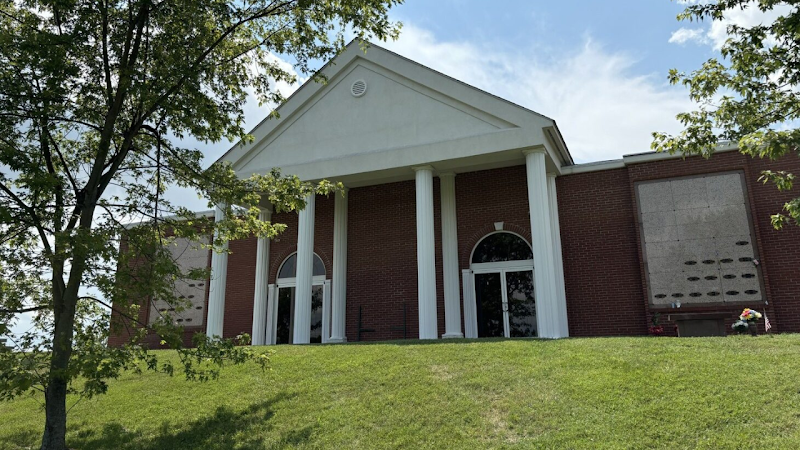 Madison County Memorial Gardens & Mausoleum