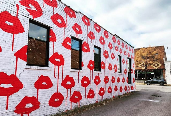 Drawbertson Drippy Lips Mural x UAL