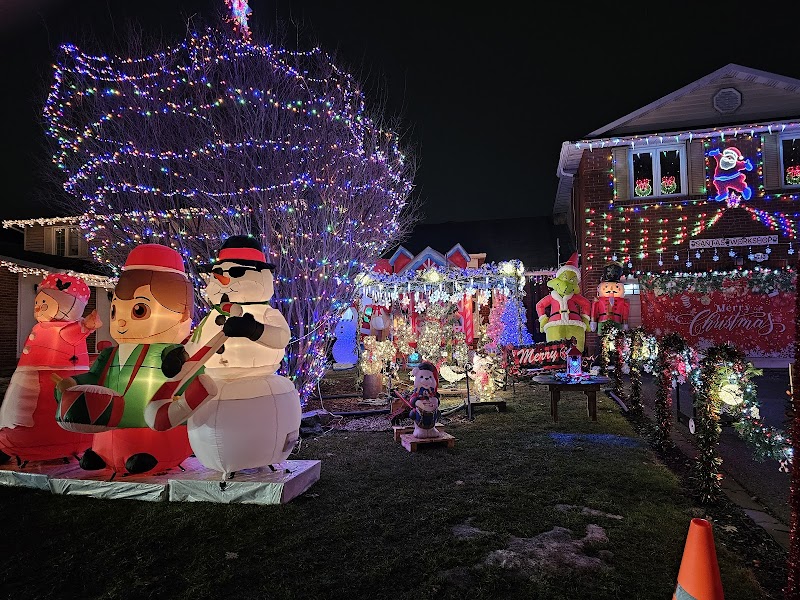 Taffy Lane Holiday Lights