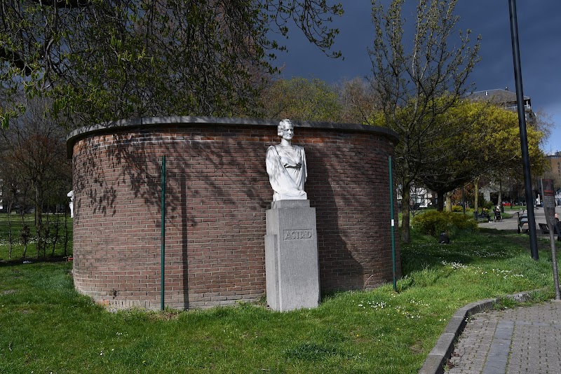 Statue - Buste Reine Astrid