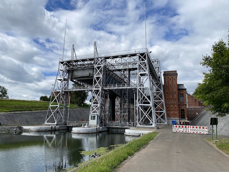 Lift No. 1 Old Canal Du Center