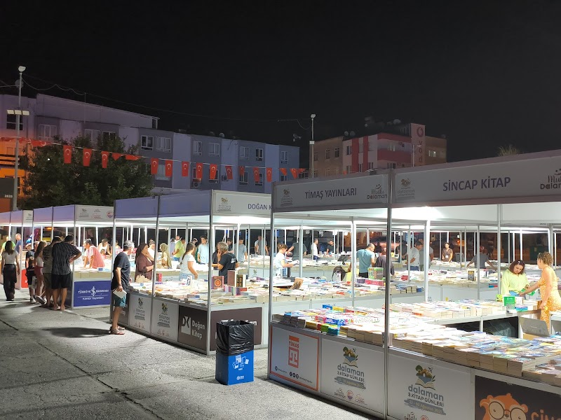 Dalaman Cumhuriyet Meydanı