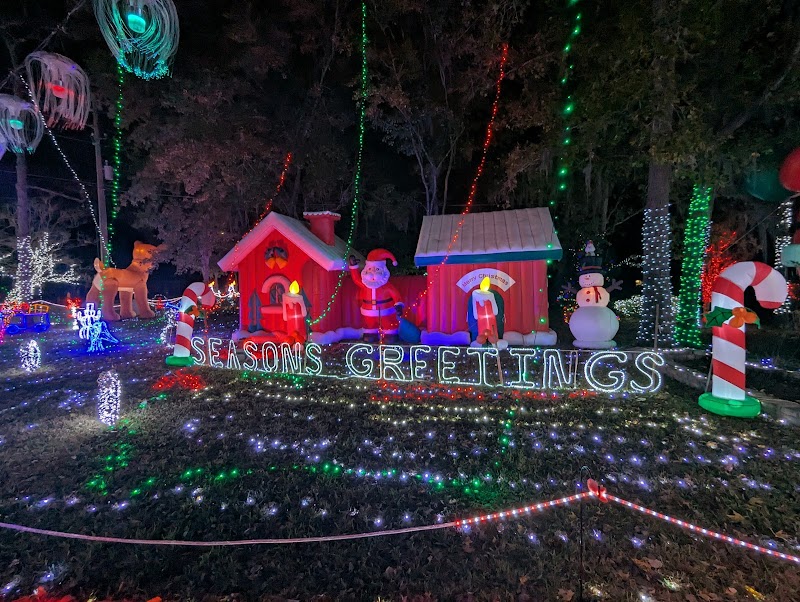 Beauclerc Christmas Lights