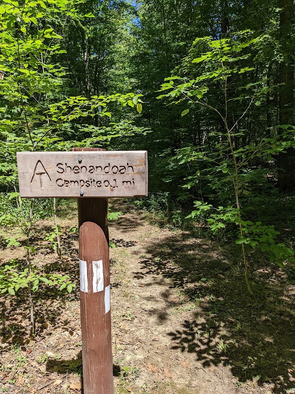 Trailhead, Shenandoah campground trail