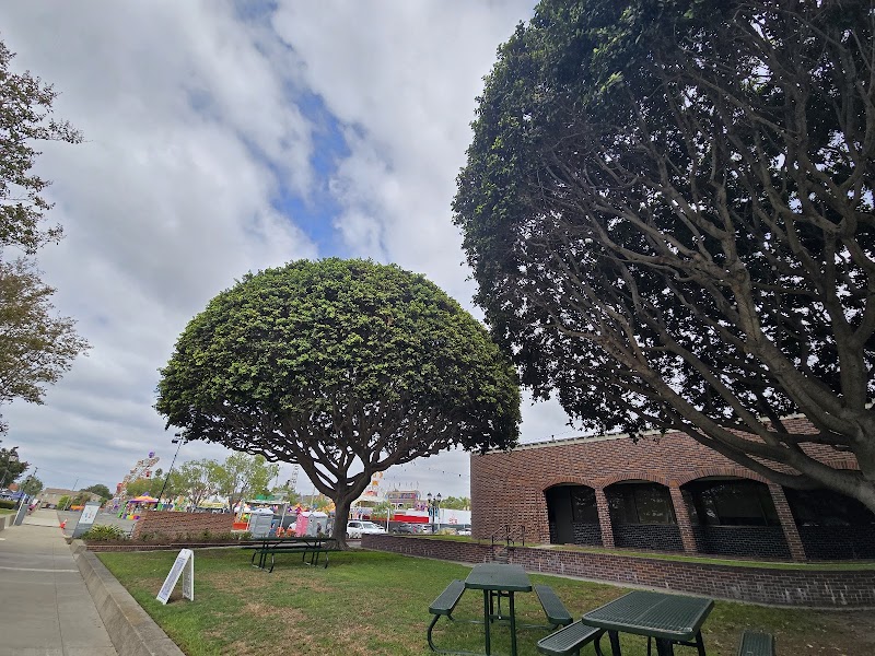 Westminster Main Square