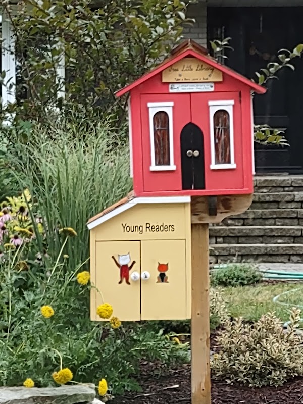 Little lending library