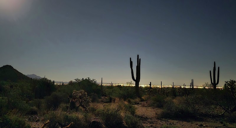 Usery mountain trailhead staging area