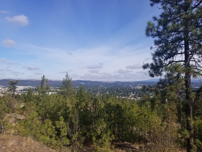 Dishman Hills Main Parking Lot