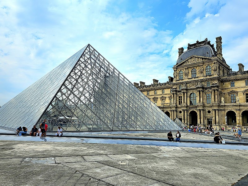 Louvre Pyramid