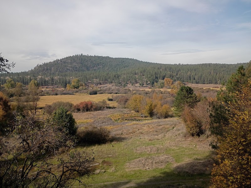 Waikiki Springs Trailhead