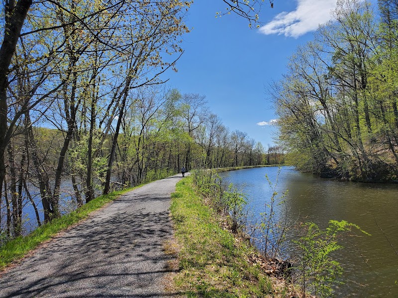 Windsor Locks Canal State Park Trail