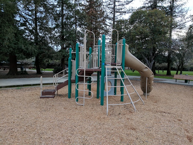 Almond Avenue Neighborhood Park