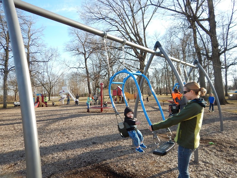 Noblesville Parks & Recreation / Forest Park Inn