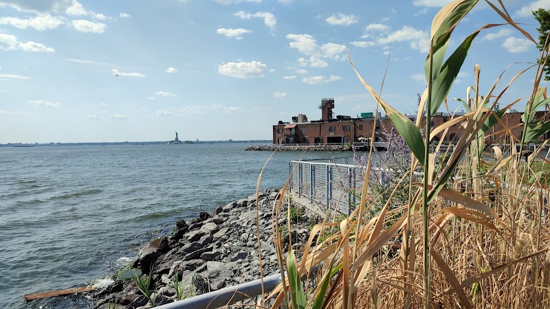 Pier 44 Waterfront Garden
