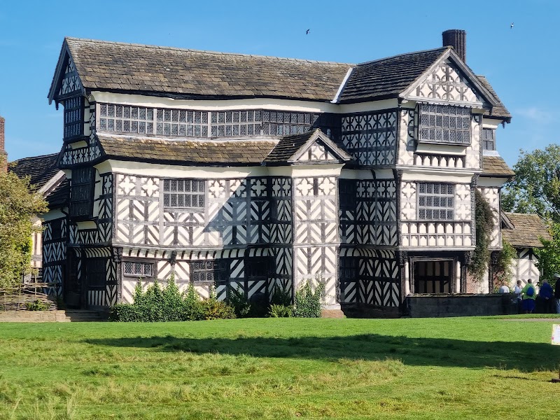 National Trust - Little Moreton Hall