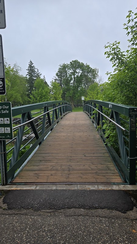 Queen Victoria Statue