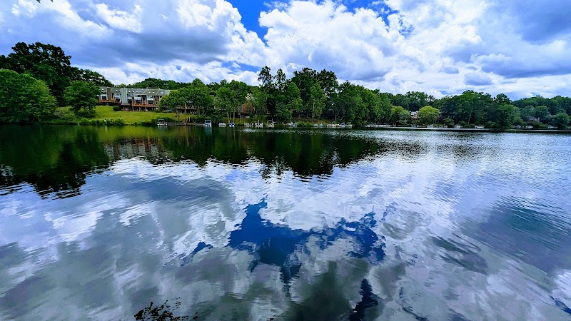 Sitting and water view area