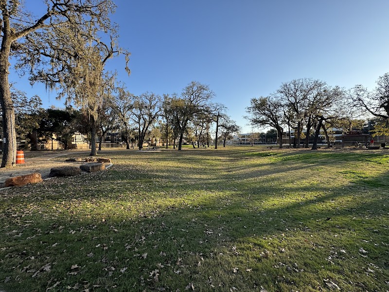 Woodlake Community Park