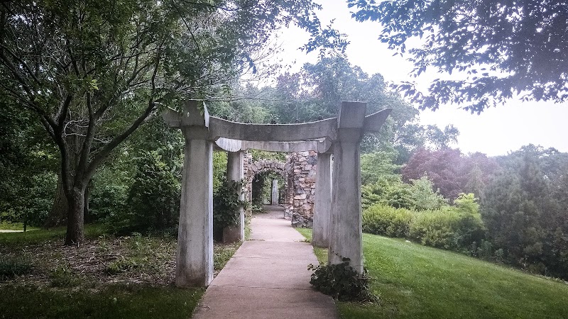 Shadyside Memorial Park Chinese Gardens