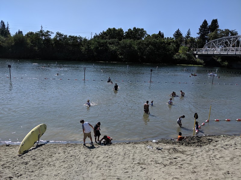 Healdsburg Veterans Memorial Beach