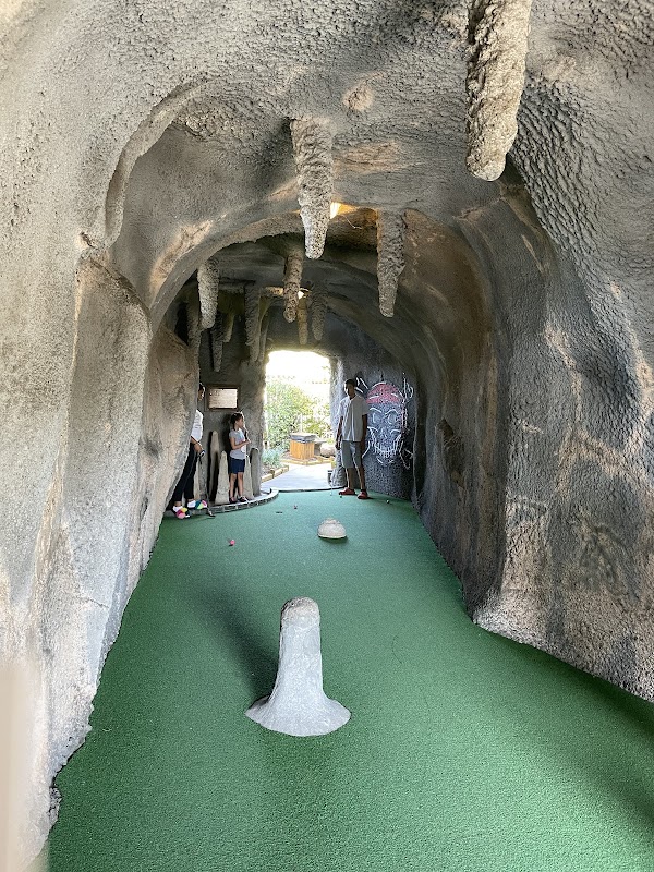 Smugglers Cove Adventure Golf