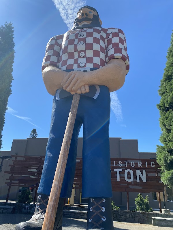 Paul Bunyan Statue