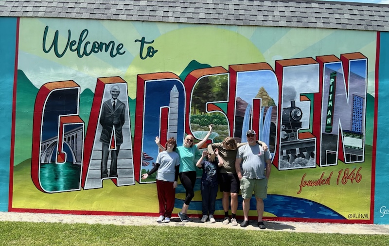 Greetings from Gadsden, AL (mural)