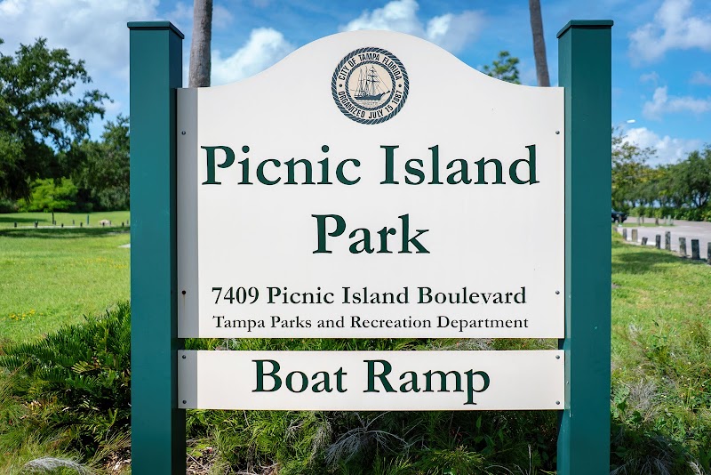 Restrooms & Showers at Picnic Island Park
