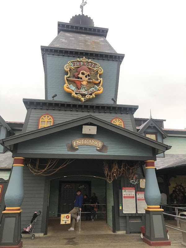 Pirates of the Deep Sea