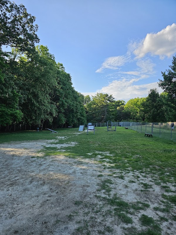 Pole Green Dog Park