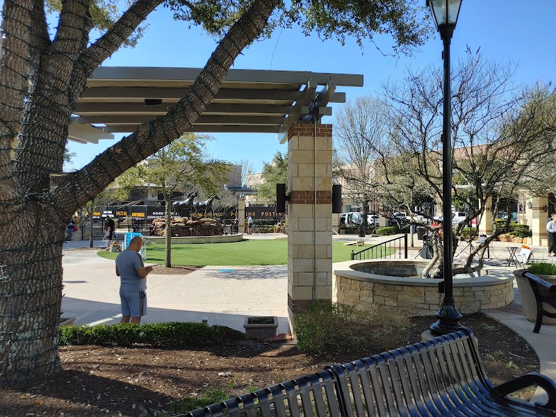 Heritage Square at LaCenterra