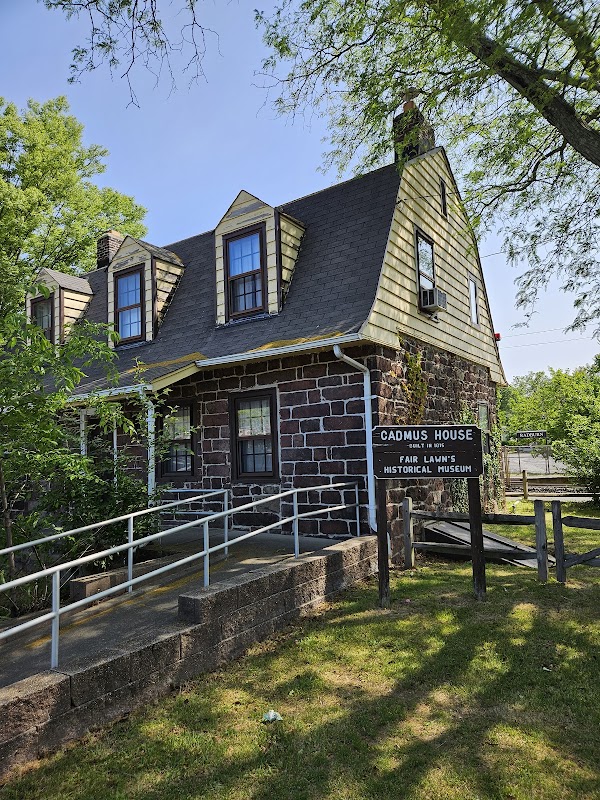 Cadmus House Historical Museum