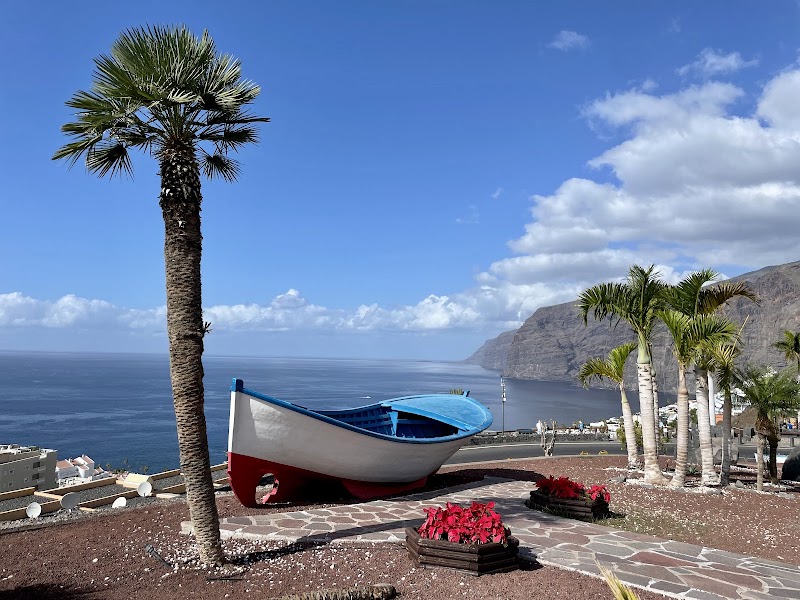 The Los Gigantes boat