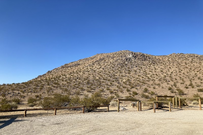 Sunland Trailhead