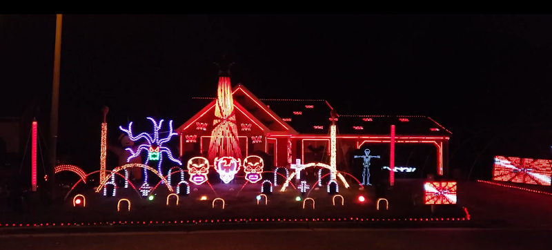 Stern Family Holiday Light Show