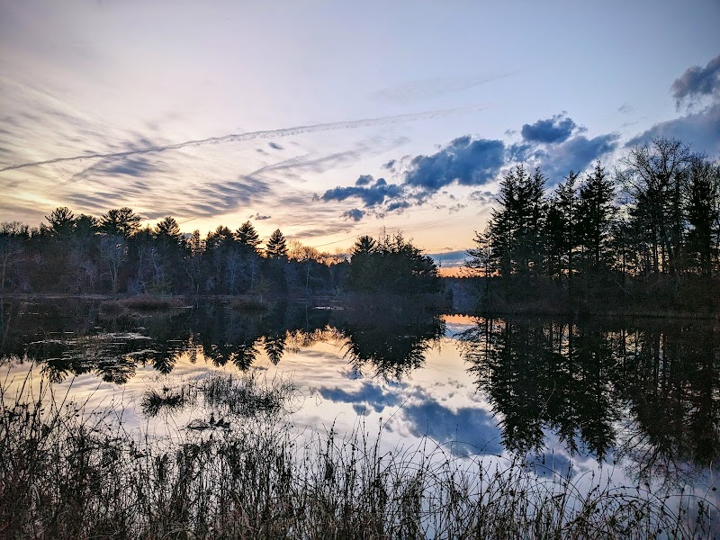 Borderland State Park, Bay Rd Parking Lot