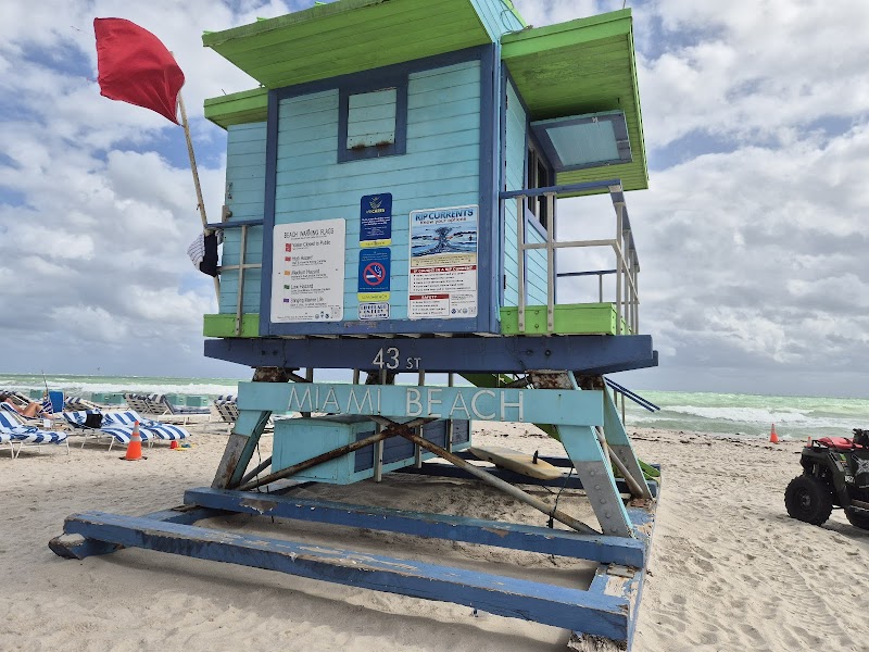 43rd Street Lifeguard Tower