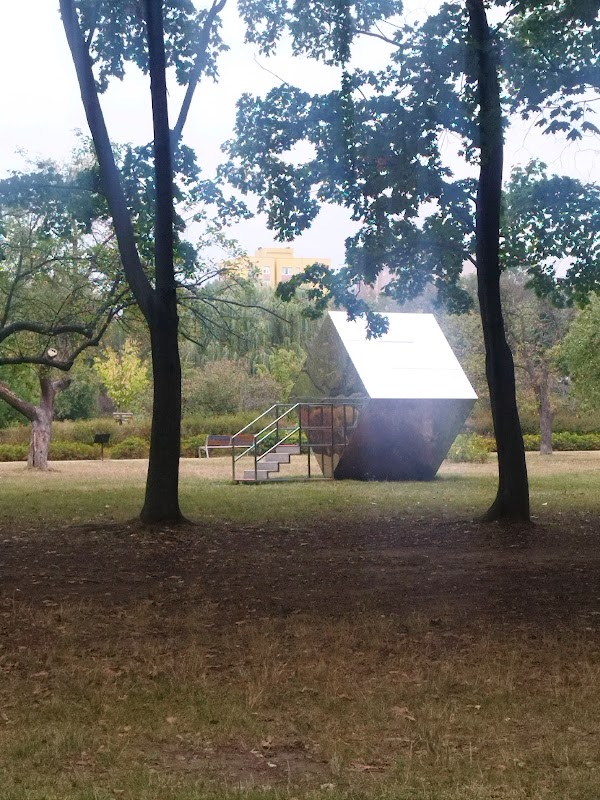 Domek herbaciany w Parku Rzeźby