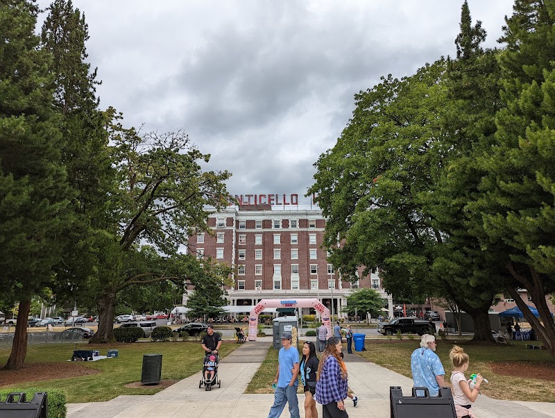 Longview Civic Circle Park