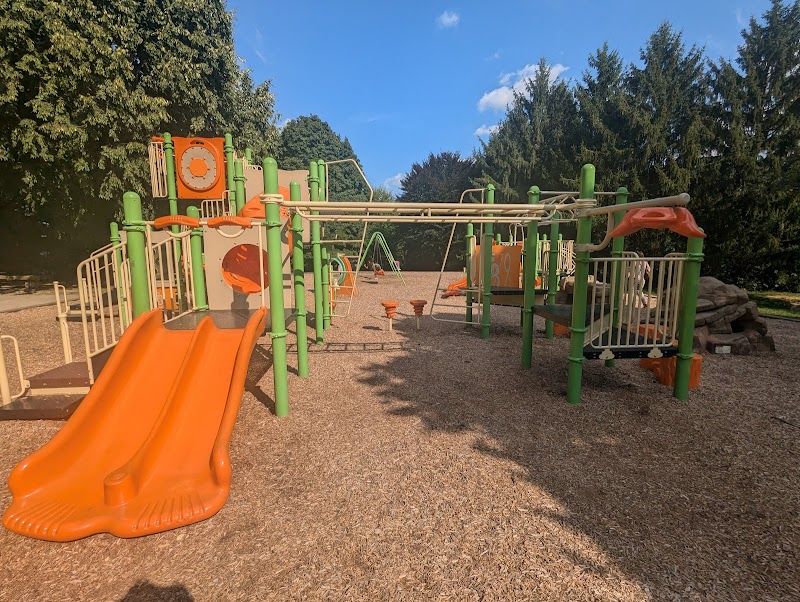 Waters Landing Local Park