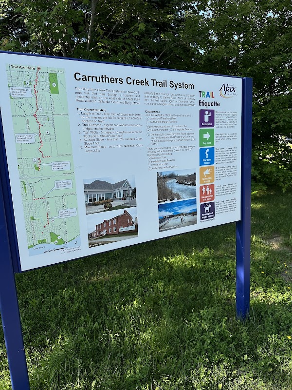 Warner Seating Circle