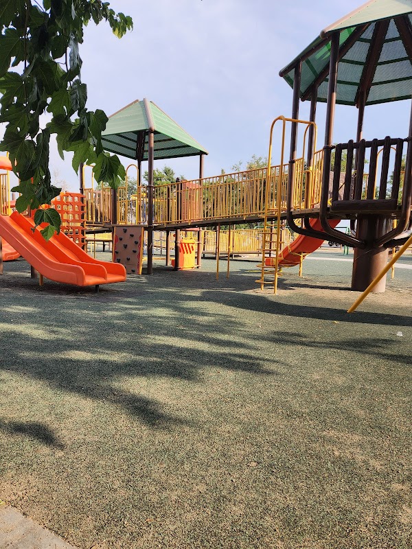 Mojave Narrows Parking