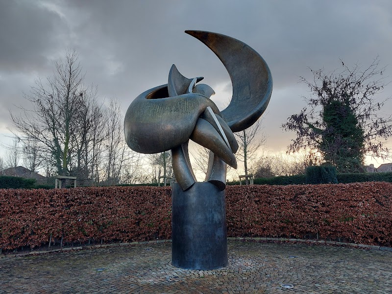 Strebelle "Flight in Mind"