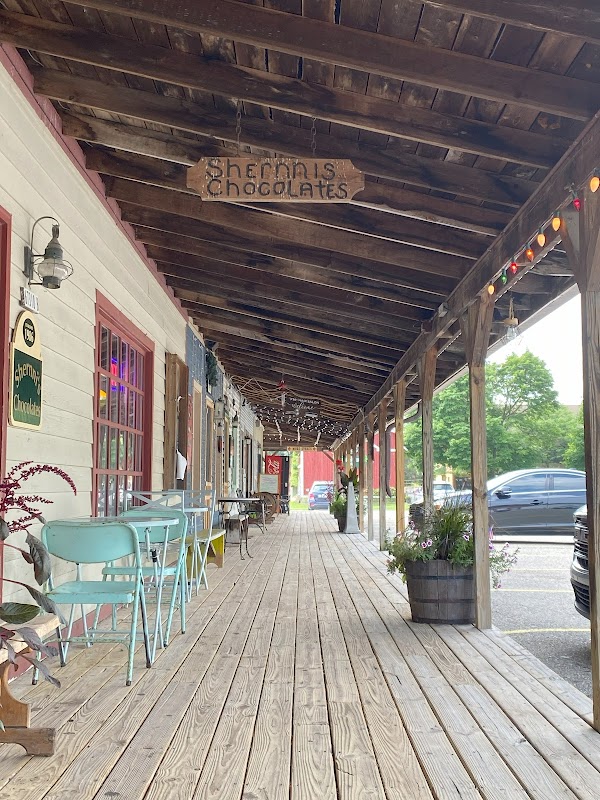 Macomb Orchard Trail Start Barn