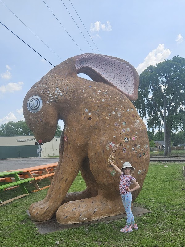 Max Rabitat: Big Art Rabbit