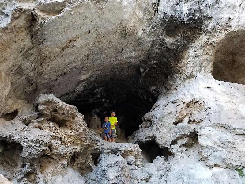 Robbers Roost Trailhead